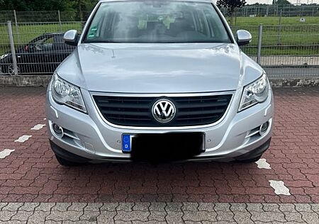 VW Tiguan Volkswagen 2.0 TDI 125kW 4MOTION Track & Field AHK