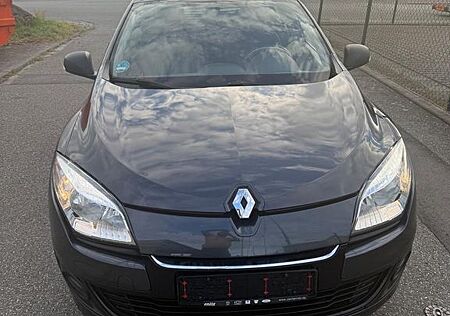 Renault Megane III Lim. 5-trg. Je t'aime