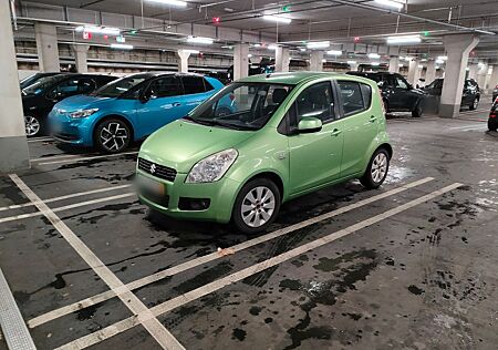 Suzuki Splash 1.3 DDiS Guter Zustand 8 Fach Bereift