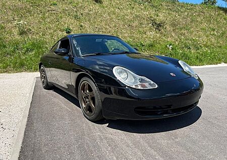 Porsche 996 Carrera Coupé Carrera