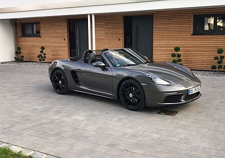 Porsche Boxster mit Approved Garantie, Bose,