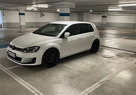 VW Golf Volkswagen 2.0 TSI DSG BMT GTI Performance GTI Per...