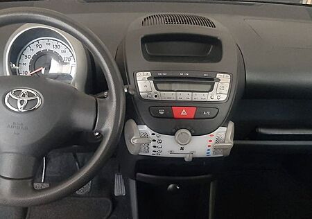 Toyota Aygo (X) Aygo (X) 1,0-l-VVT-i -