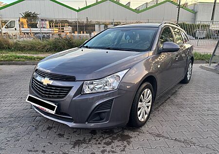 Chevrolet Cruze gebraucht kaufen Chevrolet Cruze 68.142 km - TÜV bis 07/2026