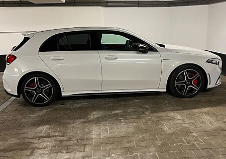 Mercedes-Benz A 35 AMG Mercedes-AMG A 35 4MATIC DCT Merced...