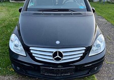 Mercedes-Benz B 150 -