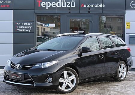 Toyota Auris Touring Sports Executive*NAVI*LEDER*KAMERA