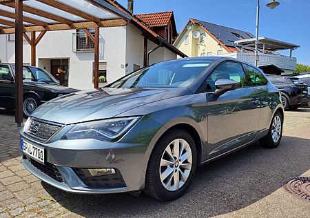 Seat Leon  85kW Style DSG  LED Navi SHZ