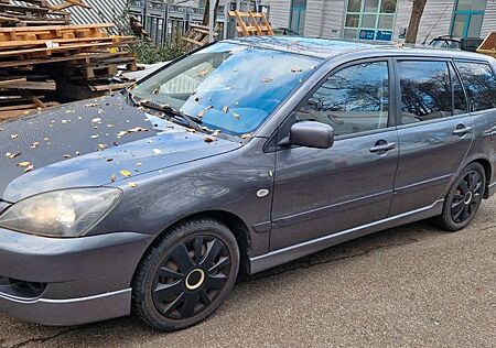 Mitsubishi Lancer 1.6 Intense Intense