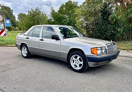 Mercedes-Benz 190 gebraucht kaufen Mercedes-Benz 190 190E 2.0/ 1.Hand/ Oldtimer/ TÜV NEU