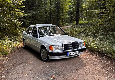 Mercedes-Benz 190