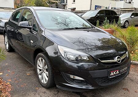 Opel Astra J Lim. 5-trg. Active