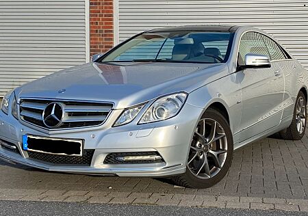 Mercedes-Benz E 350 Coupé TÜV Neu sehr gepflegt
