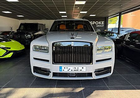 Rolls-Royce Cullinan - 4 seats- Bespoke- Starlight- Tables+TV