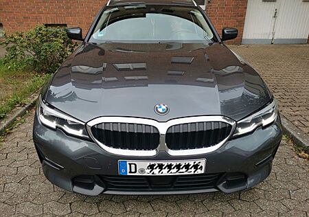 BMW 320d Touring Sport Line Automatik Sport Line