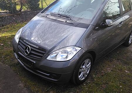 Mercedes-Benz A 180 BlueEFFICIENCY -