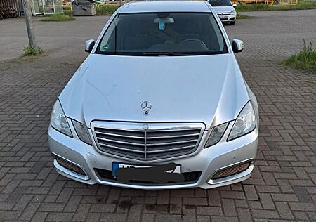 Mercedes-Benz E 220 CDI BlueEFFICIENCY -