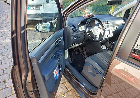 VW Touran Volkswagen 2.0 TDI MATCH MATCH