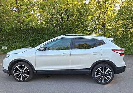 Nissan Qashqai Tekna TOP gepflegt 163 PS Pano SH Kamer