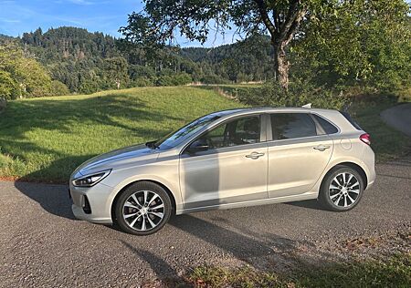Hyundai i30 1.0 T-GDI Intro