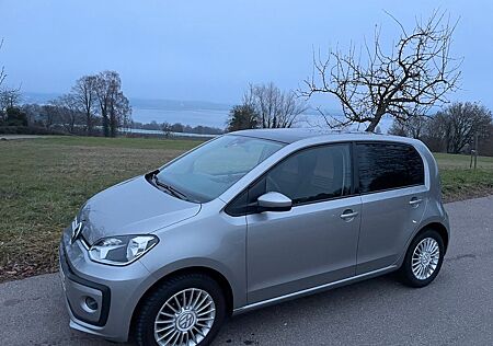 VW Up Volkswagen ! 1.0 55kW Panoramadach Kamera high ! ...