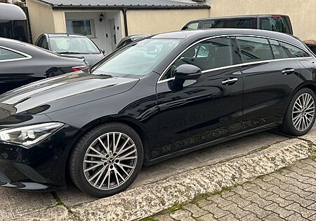 Mercedes-Benz CLA 220 Shooting Brake