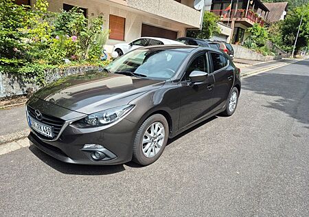 Mazda 3 2.0 SKYACTIV-G 120 Center-Line Center-Line