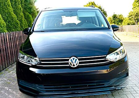 VW Touran Volkswagen 1.6 TDI SCR Comfortline Comfortline