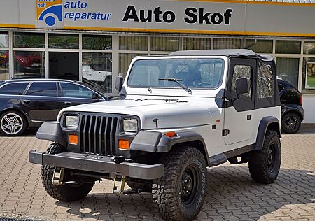 Jeep Wrangler 2.5 | Rostfrei | 1.Hd |