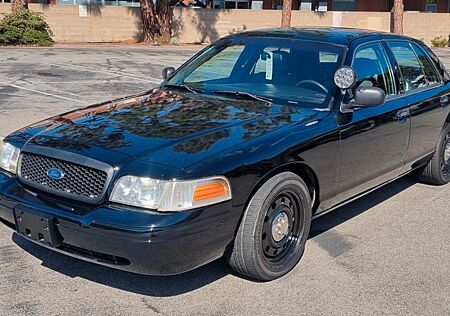 Ford Crown Victoria * Police Interceptor* 96t mls