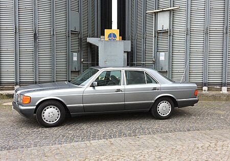 Mercedes-Benz S 420 420 SE W126