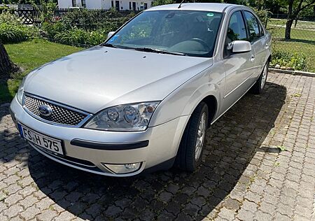 Ford Mondeo 2,0 Ghia - 61.594km - 145 PS - erste Hand