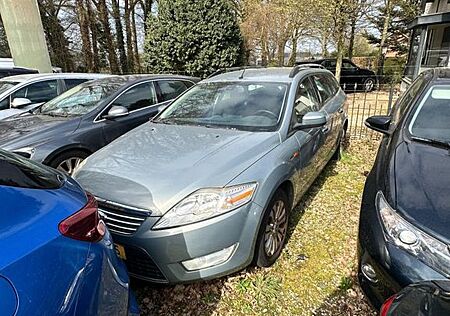 Ford Mondeo Wagon 1.6-16V Ghia EXPORT