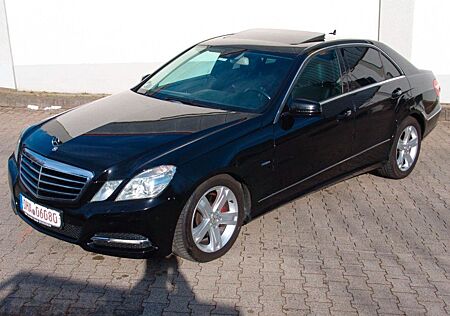 Mercedes-Benz E 300 CDI BlueEFFICIENCY AVANTGARDE TÜV NEU