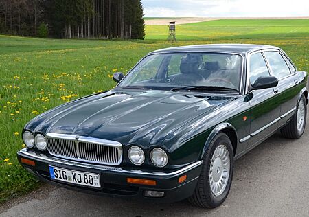 Jaguar XJ6 4.0 Sovereign - Classic Data 2+ Gutachten