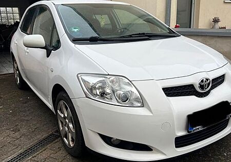 Toyota Auris 1,33-l-Dual-VVT-i -TÜV bis 10/2027