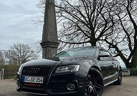 Audi S5 4.2 FSI quattro -