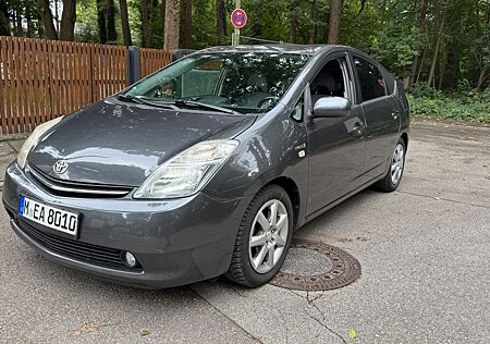 Toyota Prius Sol Top gepflegt Keyless