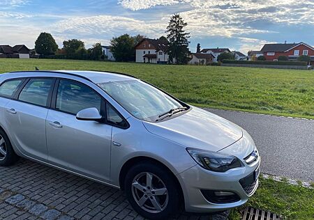 Opel Astra Sports Tourer 1.4 Kombilimousine P-J/SW
