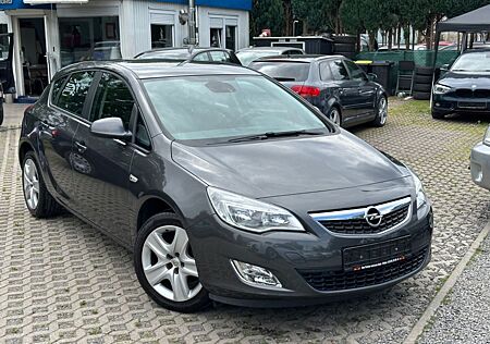 Opel Astra J Lim. 5-trg. Edition PDC Tüv