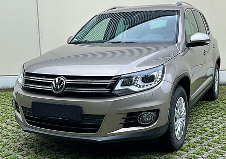 VW Tiguan Volkswagen 4Motion | AHK | Pano | Standheizung |