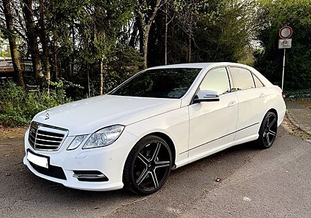 Mercedes-Benz E 220 E220 E Klasse 220 W212 AMG-Styling-Paket TÜV NEU