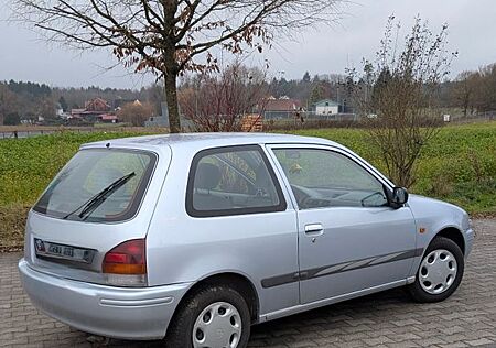 Toyota Starlet 1.3 Carat Carat