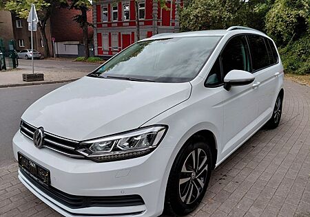 VW Touran Volkswagen United Start-Stopp
