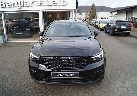 Volvo XC 40 XC40 B3 Benzin 2WD Ultra Black Edition DKG/AHK