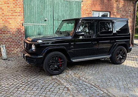 Mercedes-Benz G 63 AMG Mercedes-AMG G 63 Mercedes-AMG