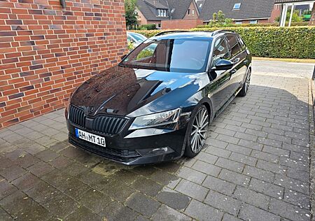 Skoda Superb Combi Sportline 4x4