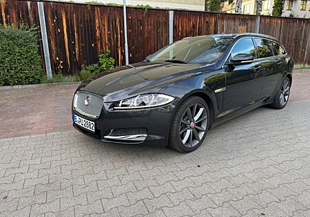 Jaguar XF 2.2 L Diesel Sportbrake -