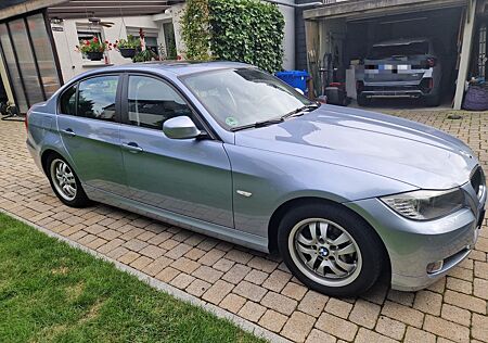 BMW 320i TOP Gelegenheit/AHK,Alle Wartungen