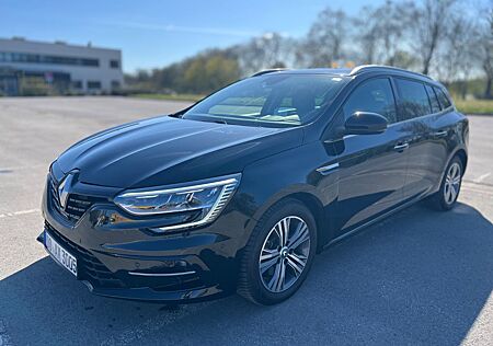 Renault Megane E-TECH Plug-In 160 NEUR TÜV 49000km